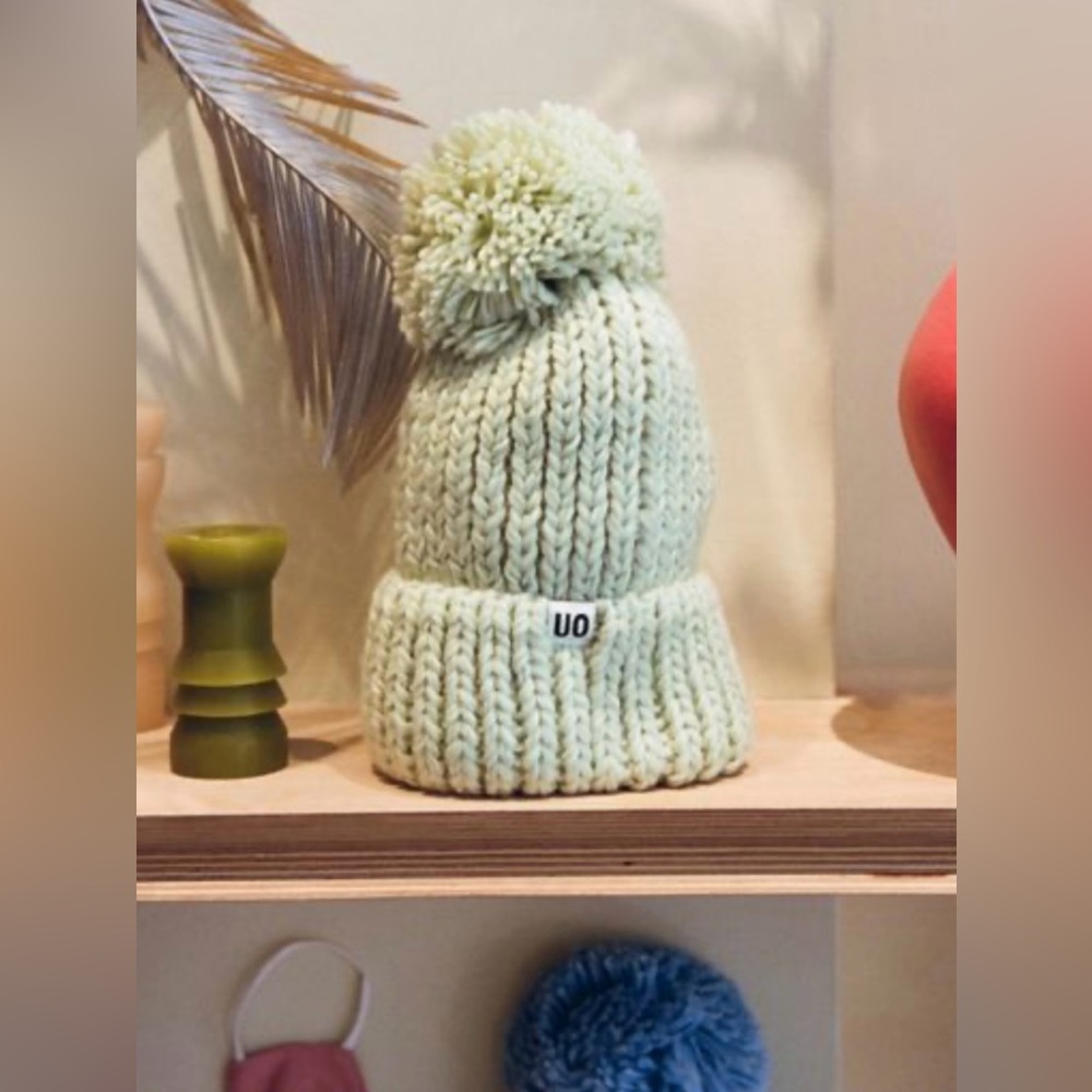 New Urban Outfitters Green Pom Beanie